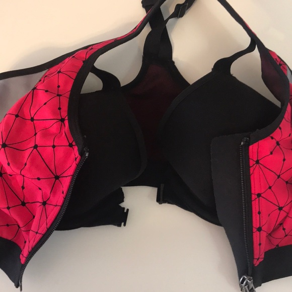 Victoria Secret Sports Bra - Picture 4 of 5